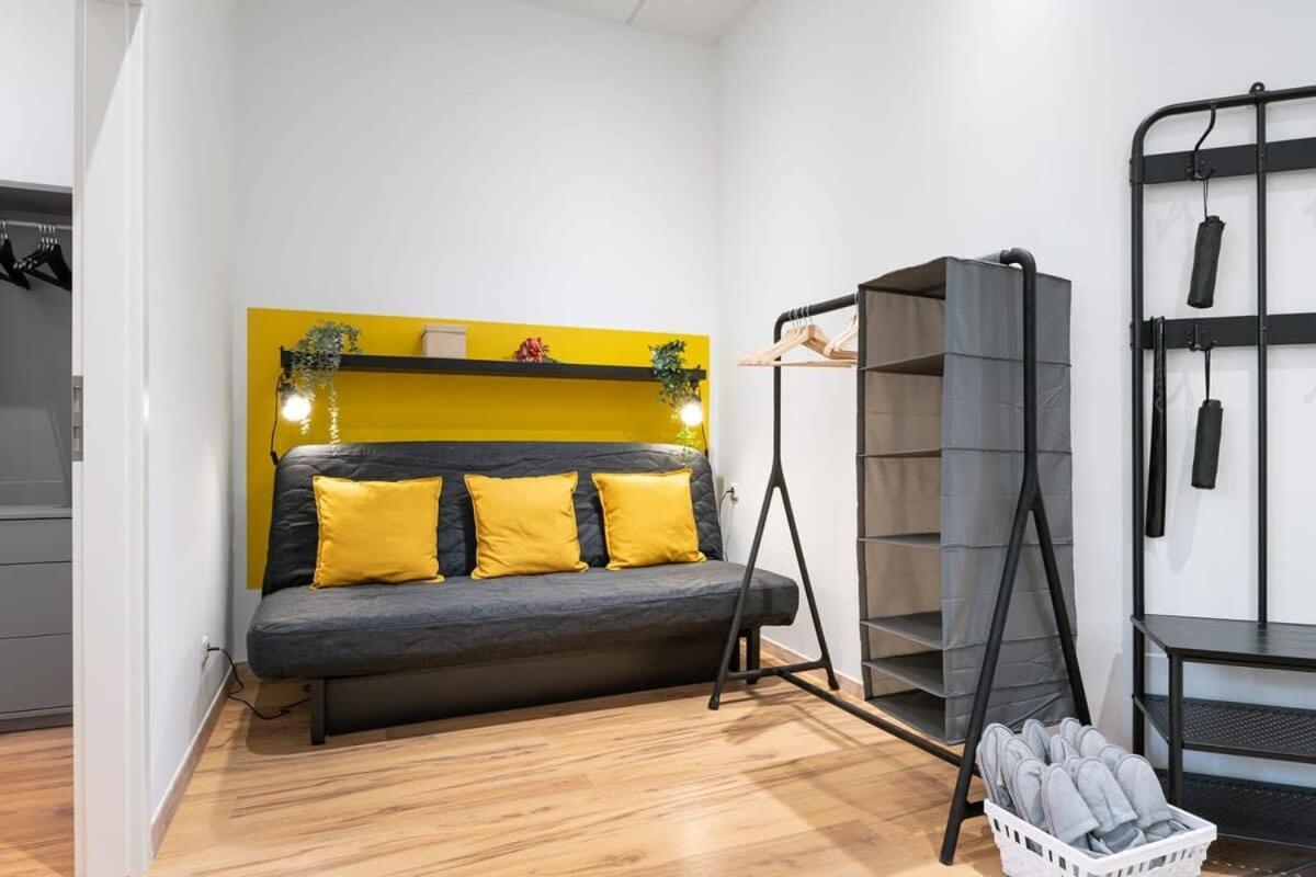 Big Central Apartment Near Rotkreuzplatz With 3 Bedroom For 12 Pax München Exteriör bild